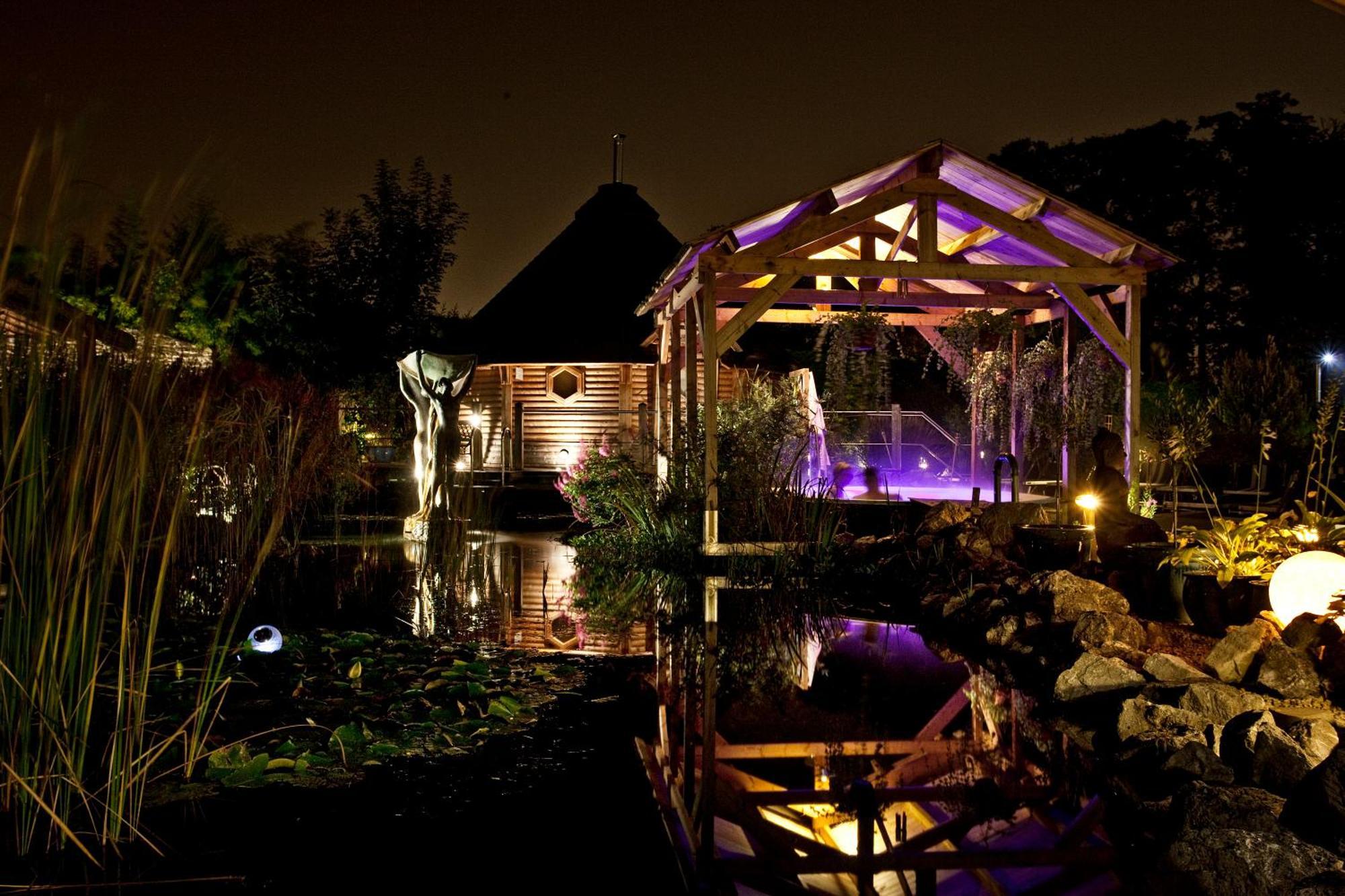 Hotel Thermen Дилбеек Екстериор снимка