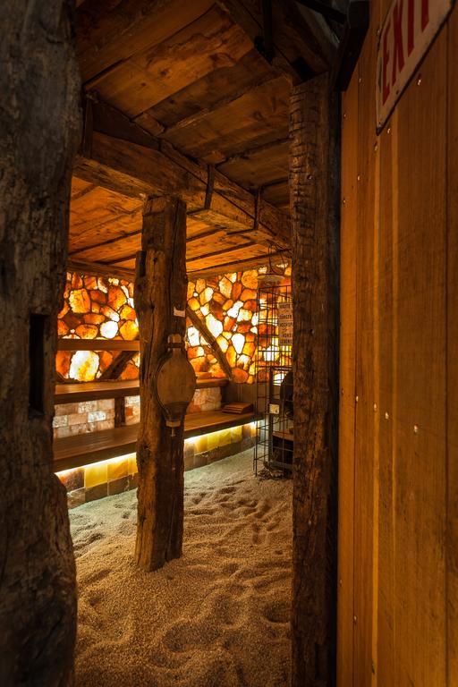 Hotel Thermen Дилбеек Екстериор снимка