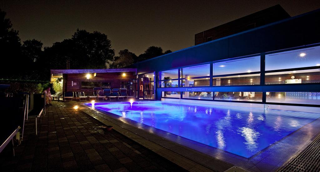 Hotel Thermen Дилбеек Екстериор снимка